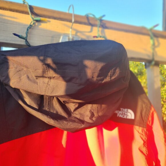 The North Face Snowboarding/Skiing HyVent 3-in-1 Jacket XL-RED/BLACK - Picture 5 of 9